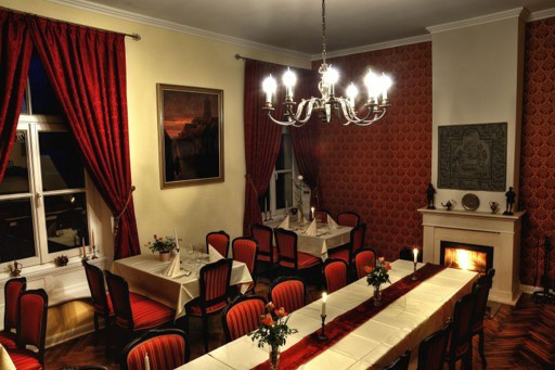 Frühstücksraum des Schlosshotels Haus Grieth Bed & Breakfast